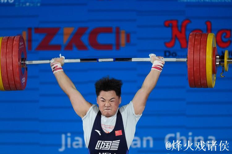 全国举重冠军赛 潘云华收获三金 全国举重冠军赛 潘云华收获三金